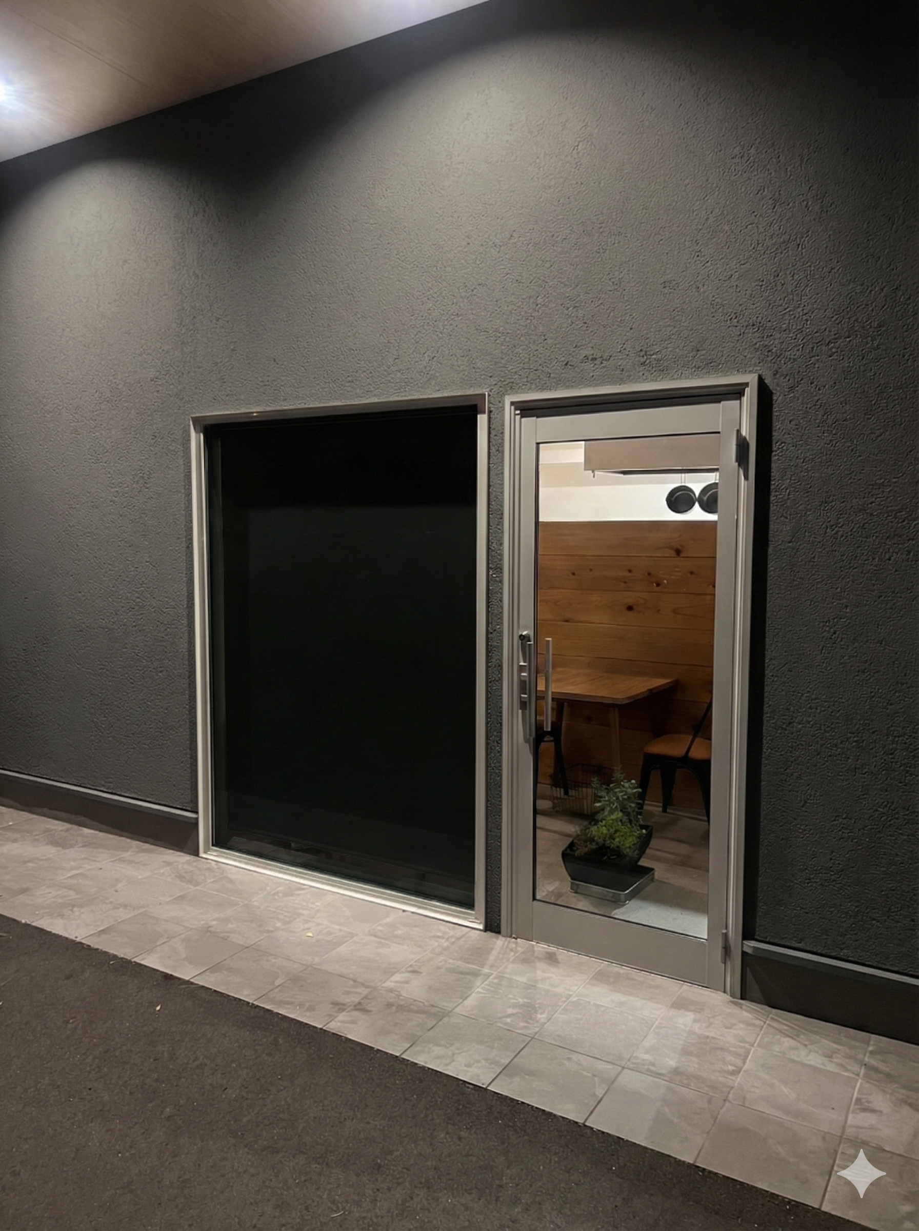 前橋市荒牧町 おしゃれなイタリアン Cucina Piche 店舗外観 夜の雰囲気